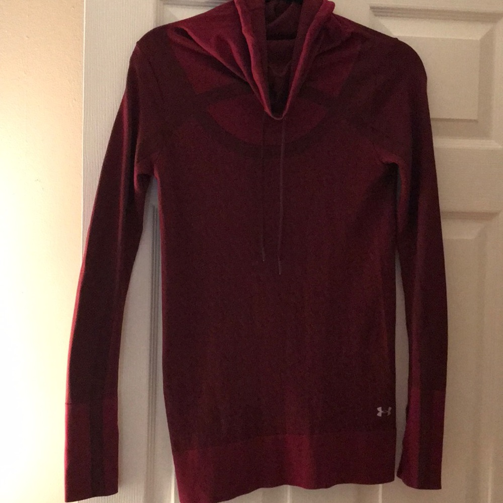 Under armour sweatshirt